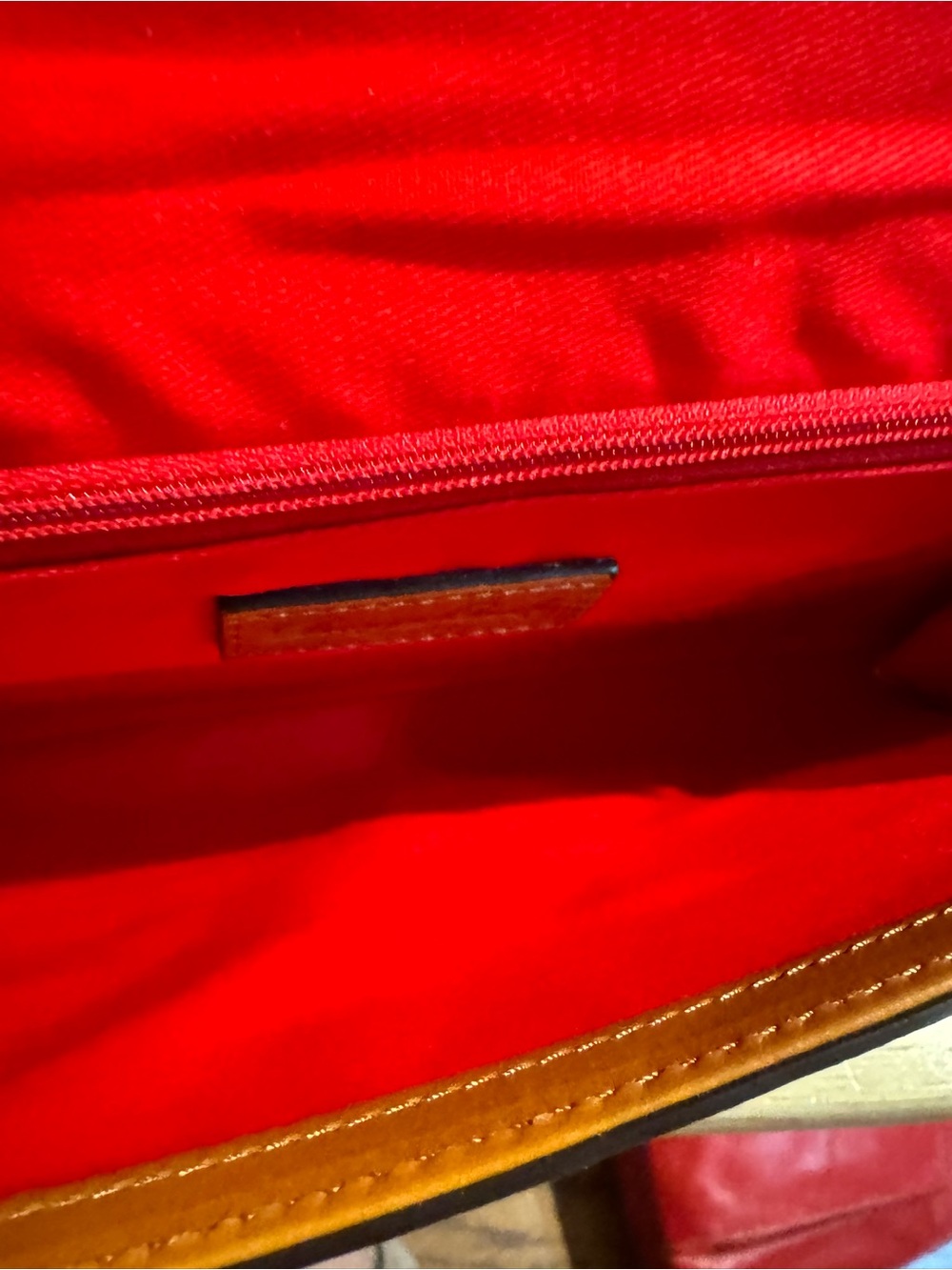 Dooney & Bourke Beige Lizard Embossed Leather Crossbody Clutch Bag - Picture 7 of 9
